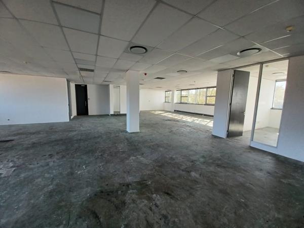 665 m² Office Space
