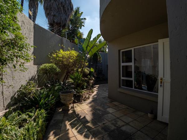 4 Bedroom Townhouse