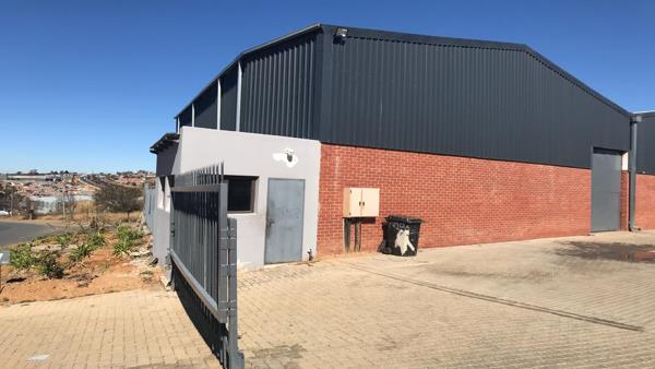 718  m² Industrial space
