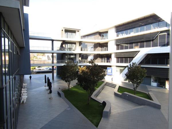 473.1 m² Commercial space