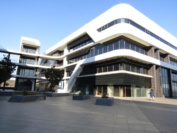 473.1  m² Commercial space