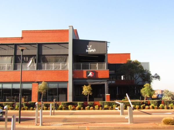 347  m² Commercial space