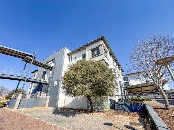 326  m² Office Space