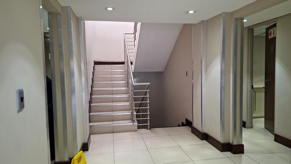 408  m² Commercial space