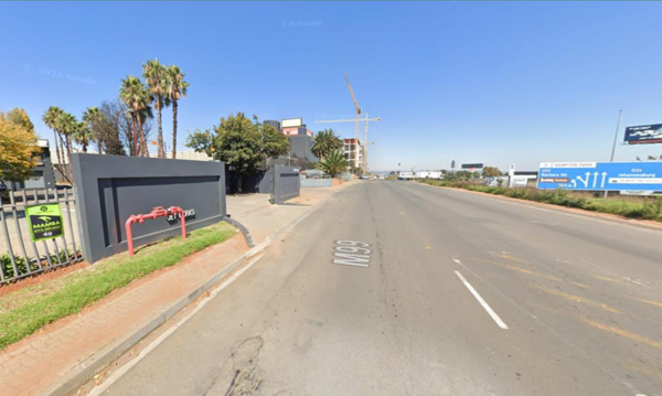 130  m² Commercial space