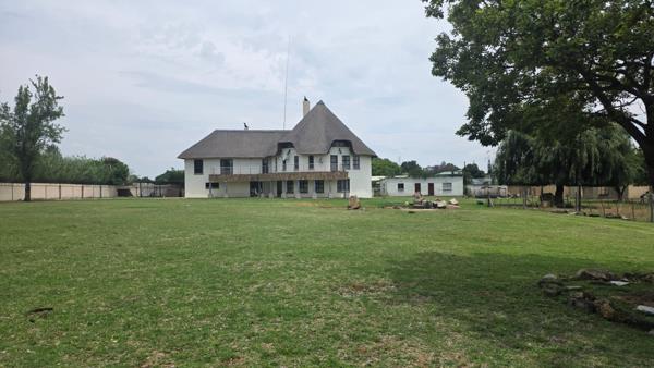 5 Bedroom House
