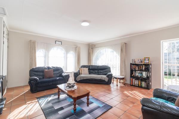 6 Bedroom House