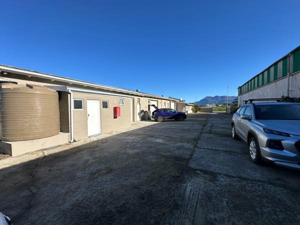 399  m² Industrial space