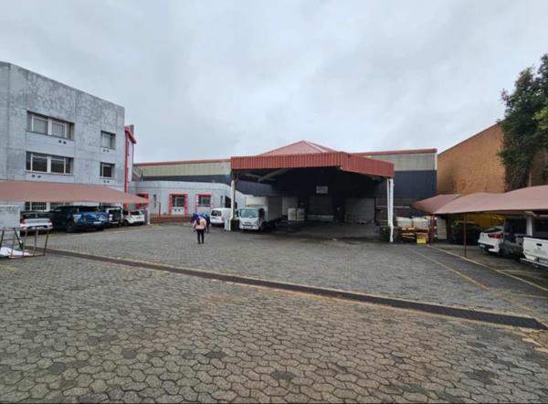 4 272  m² Industrial space