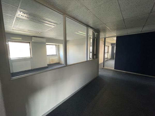 319.9  m² Commercial space