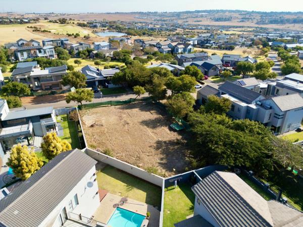 826 m² Land