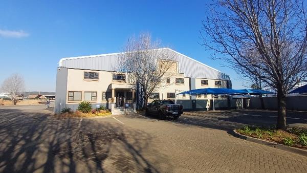 2 698  m² Industrial space