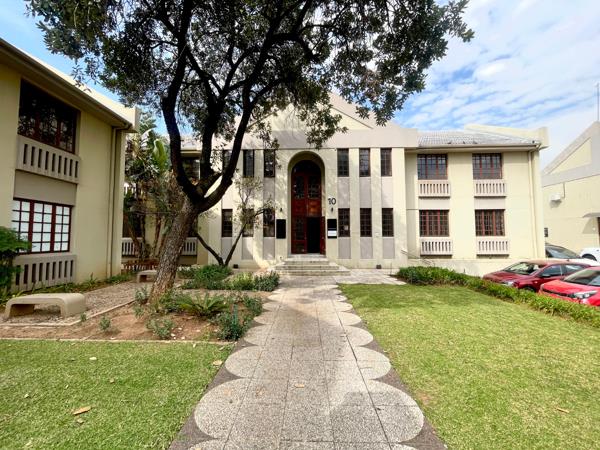 105  m² Commercial space