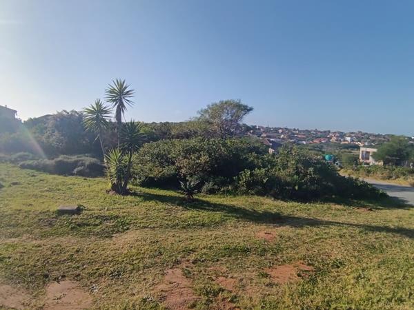 738 m² Land