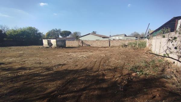 1 385 m² Land