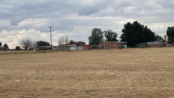 10.2 ha Smallholding