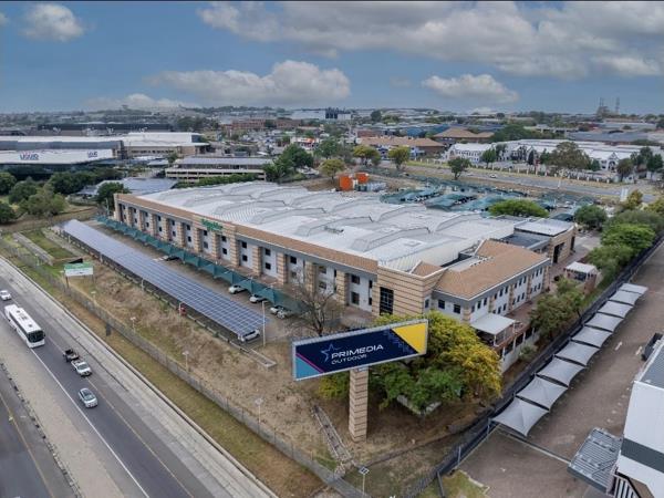 11 924  m² Commercial space