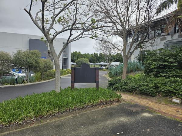 193  m² Commercial space