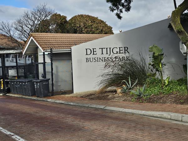 193  m² Commercial space