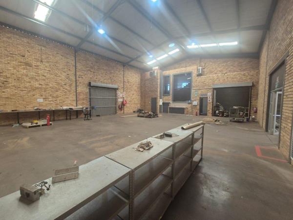 345  m² Industrial space