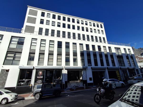 100  m² Commercial space