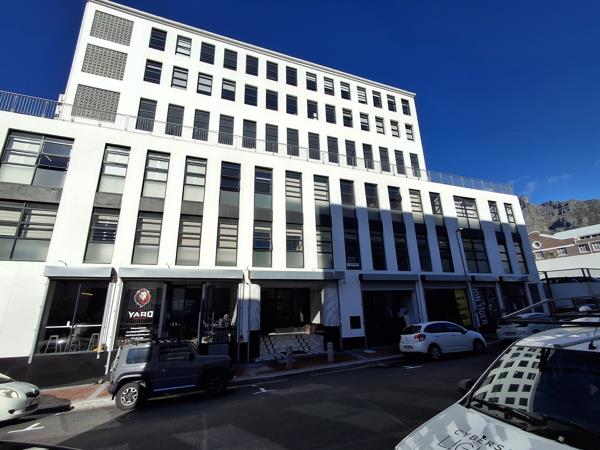 108  m² Commercial space