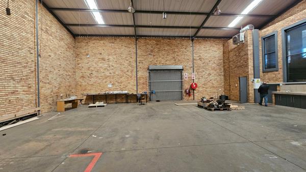 345  m² Industrial space