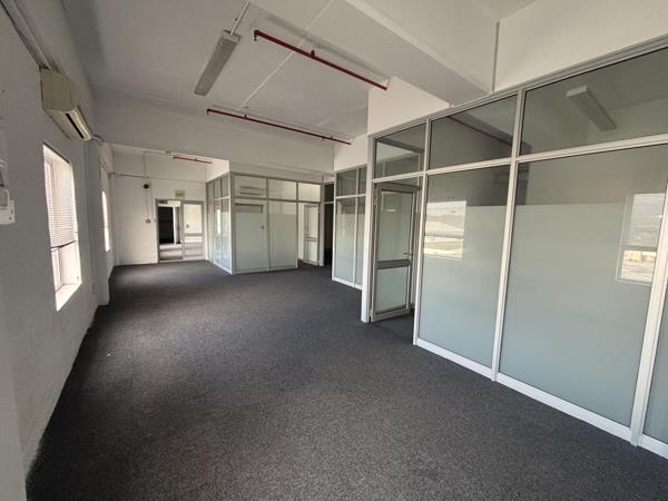 1 024  m² Commercial space