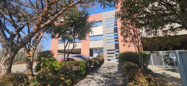 137  m² Commercial space