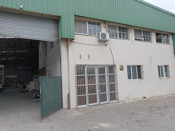 2 000  m² Industrial space