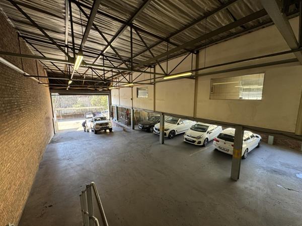 496  m² Industrial space