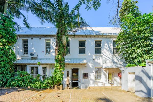 383  m² Commercial space