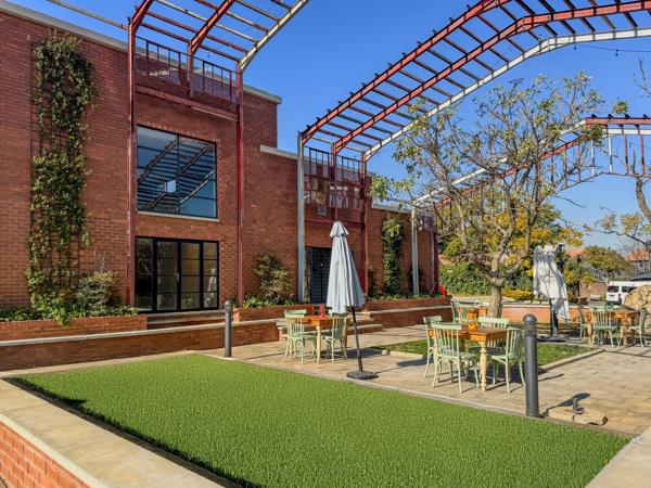 116  m² Retail Space