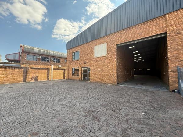 989  m² Industrial space