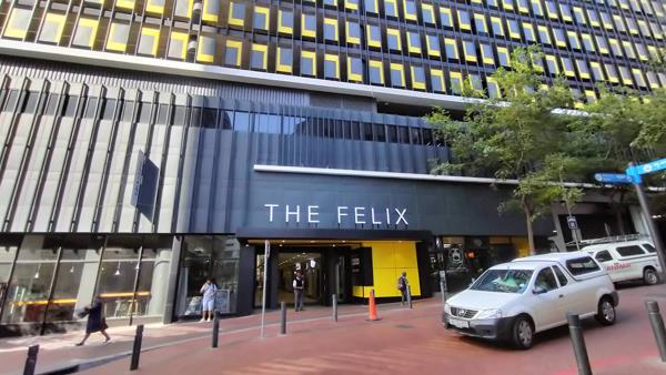 663 m² Office Space