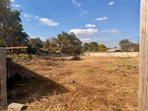 1 427 m² Land
