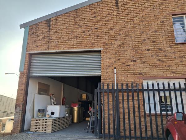 290  m² Industrial space