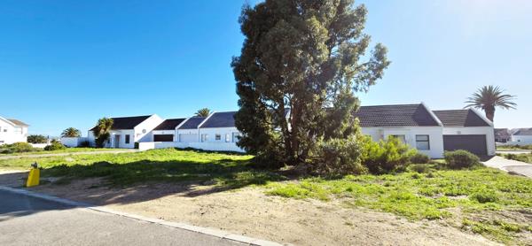 302 m² Land