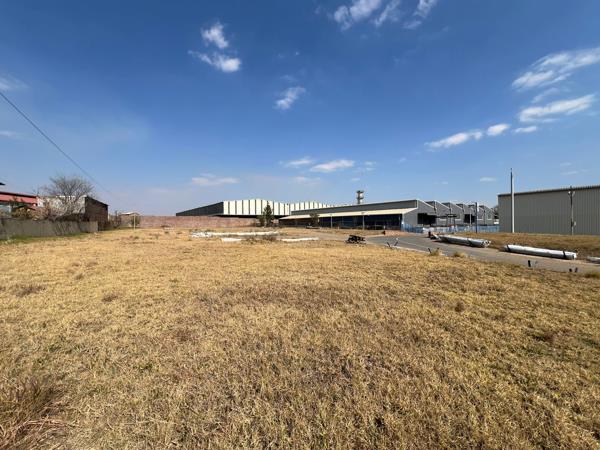 3 000  m² Industrial space