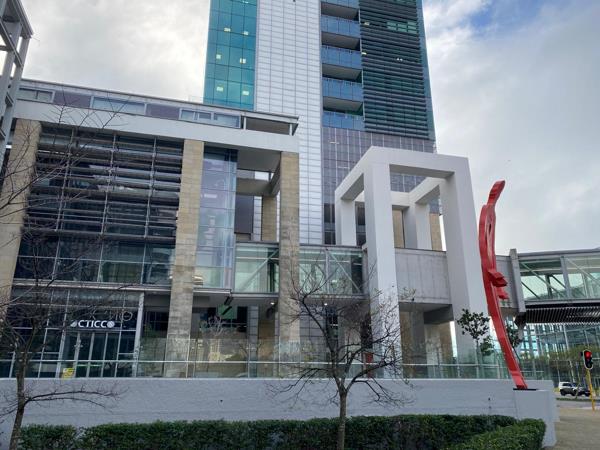 561  m² Office Space