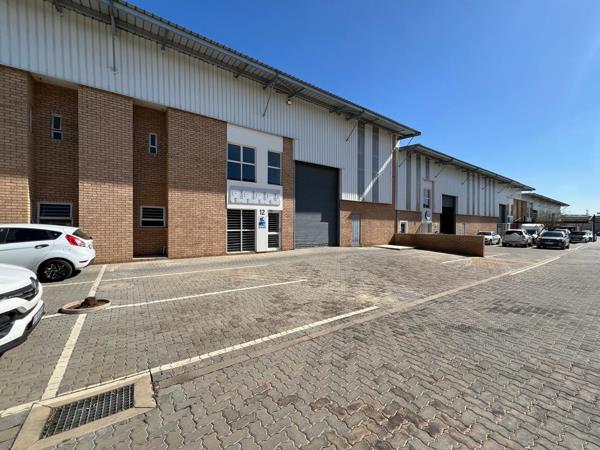 424  m² Industrial space
