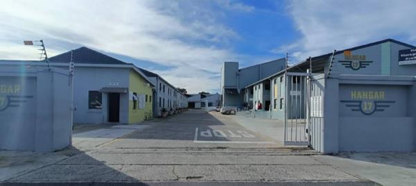 114  m² Industrial space