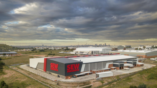 27 000 m² Industrial space