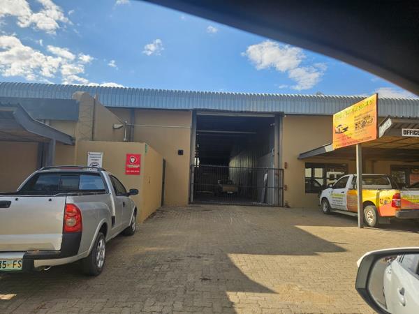 700  m² Industrial space