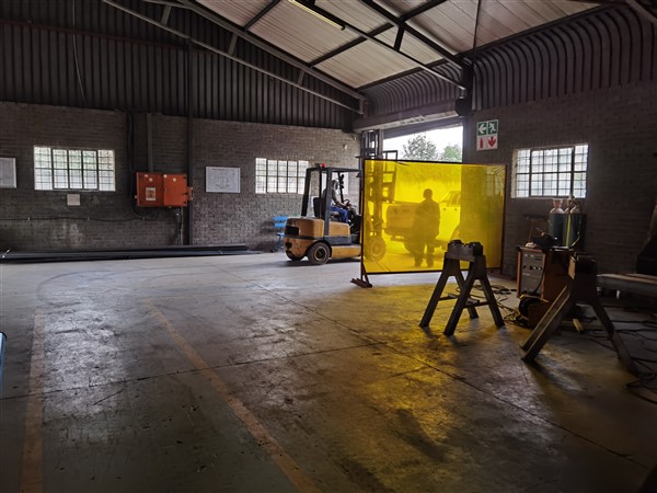 900  m² Commercial space