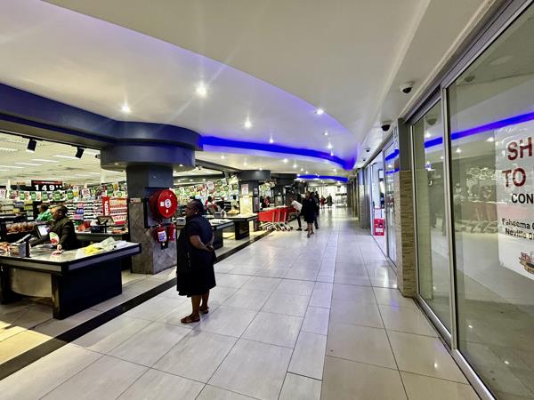 34  m² Commercial space