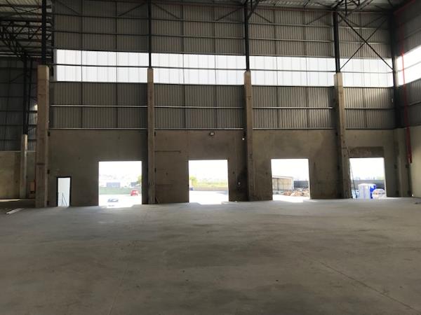 23 000  m² Industrial space