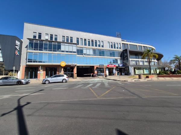 144 m² Office Space