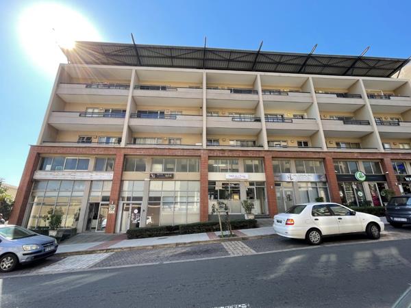 140  m² Commercial space