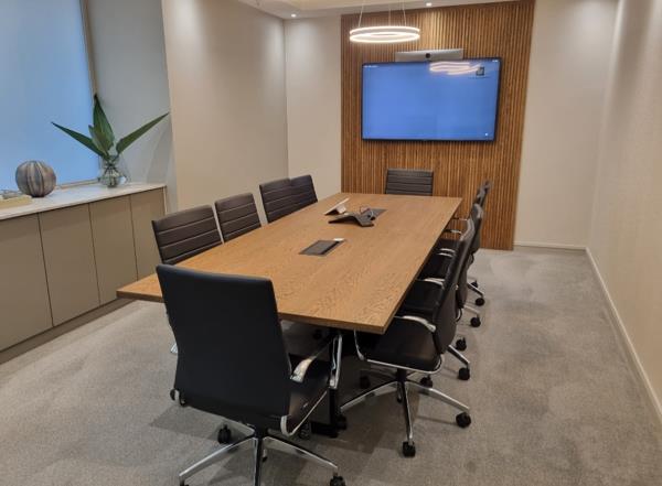 218  m² Commercial space